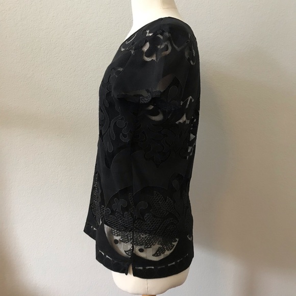 Banana Republic Lace Short-Sleeve Top - Picture 3 of 4